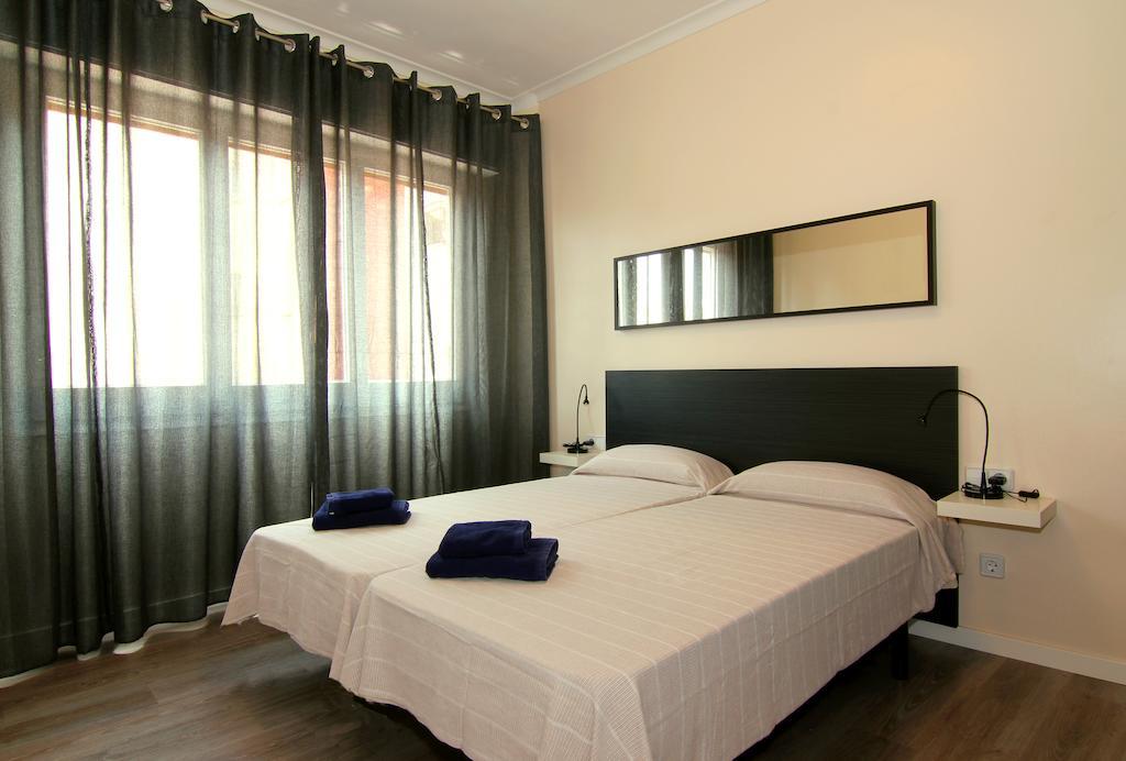 Classbedroom Gaudi Apartments 바르셀로나 객실 사진